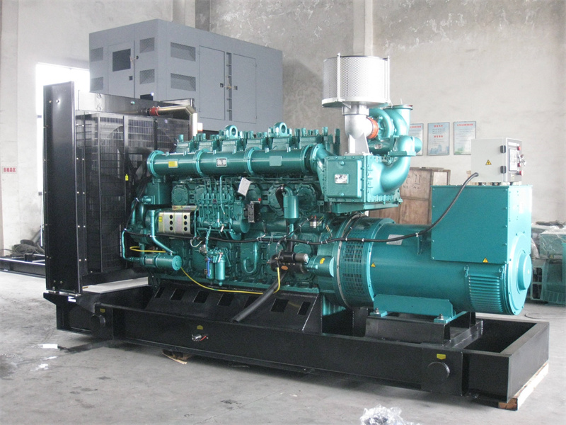 雁江200KW 柴油发电机的油耗是多少？