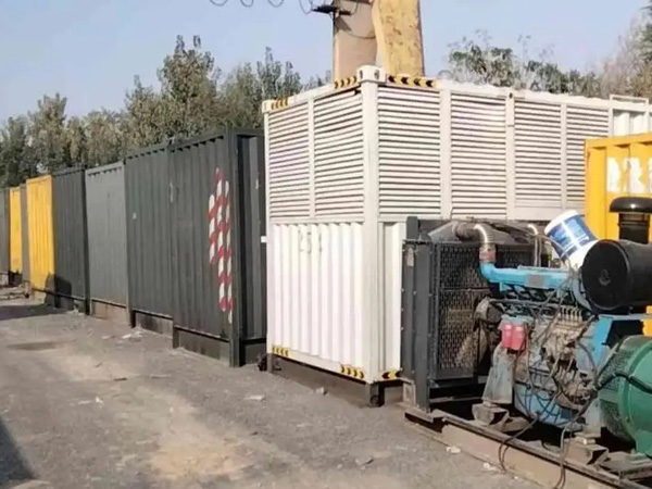 雁江200KW柴油发电机机组每小时油耗是多少？